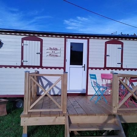 La Roulotte De Francine Guest House Chazeuil Exterior foto
