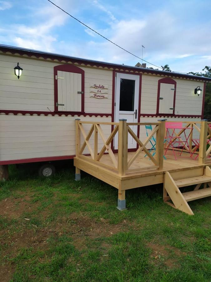 La Roulotte De Francine Guest House Chazeuil Exterior foto